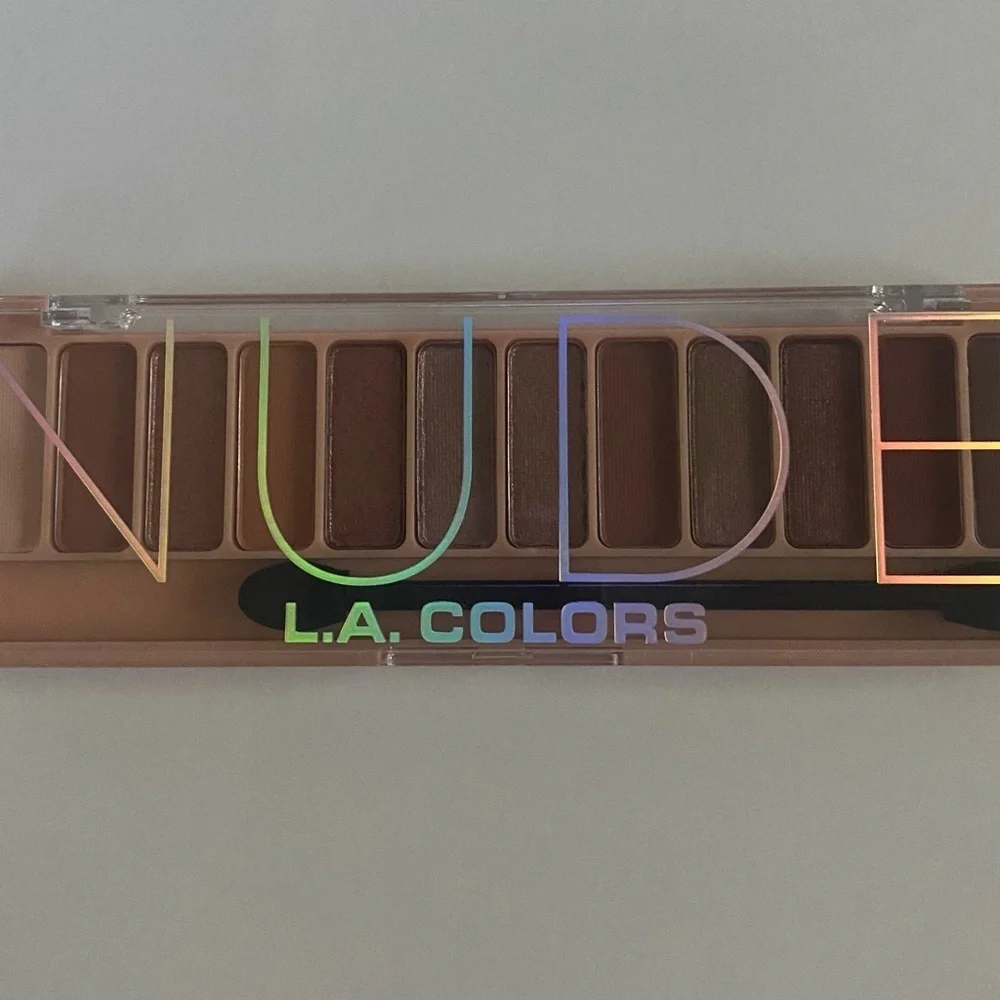 L.A. Colors Nude Eyeshadow Palette - Brown Shades